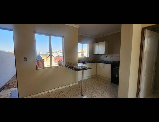 2 BEDROOM DUPLEX FOR SALE IN BUHLE PARK